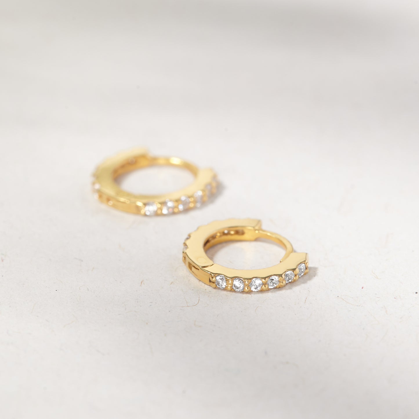 Huggie Cartilage Hoop Earrings Gold Ear Cuff